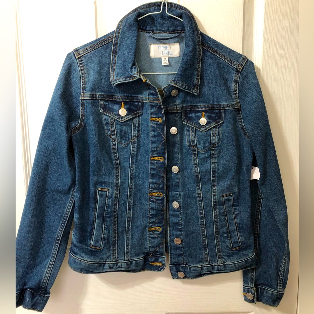 A jean jacket by Time And Tru which isn’t too oversized or too cropped.